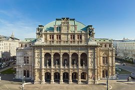 Staatsoper Wien Front