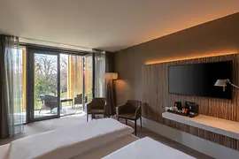 DoubleTree by Hilton Vienna Schönbrunn, Deluxe King Zimmer mit Balkon